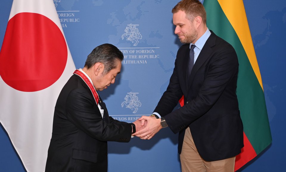 Lietuvos garbės generaliniam konsului Japonijoje įteikta „Lietuvos diplomatijos žvaigždė“ 