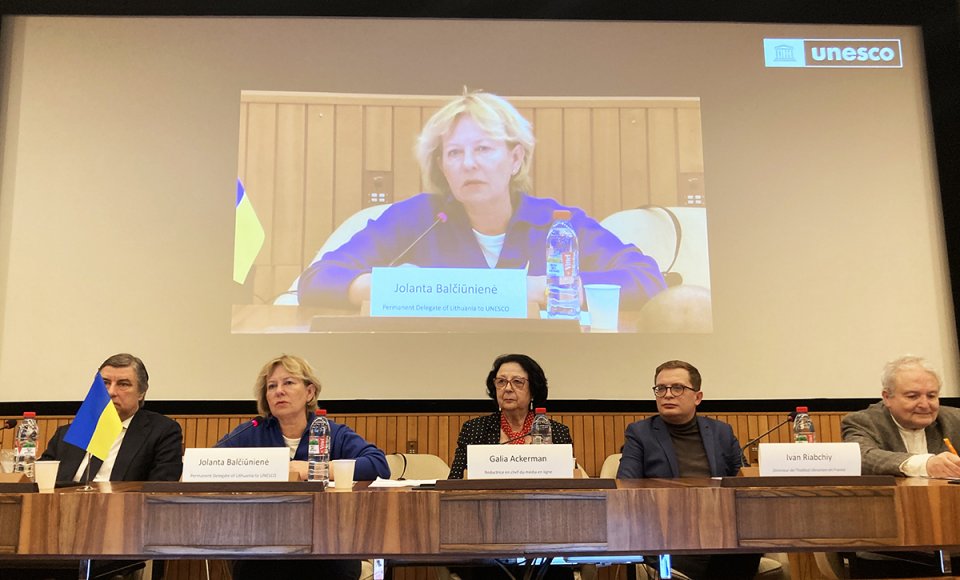 UNESCO pasmerkta dvejus metus trunkanti Rusijos agresija prieš Ukrainą