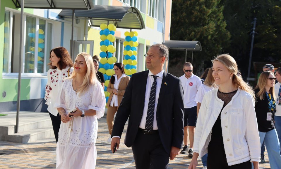 Viceministras S. Šatūnas dalyvavo Lietuvos lėšomis įrengto vaikų darželio atidaryme Borodiankoje