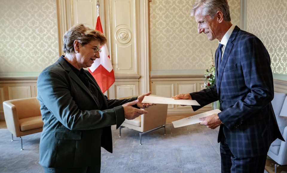 Ambassador Semaška presents his letters of credence to the President of the Swiss Confederation, Viola Amherd
