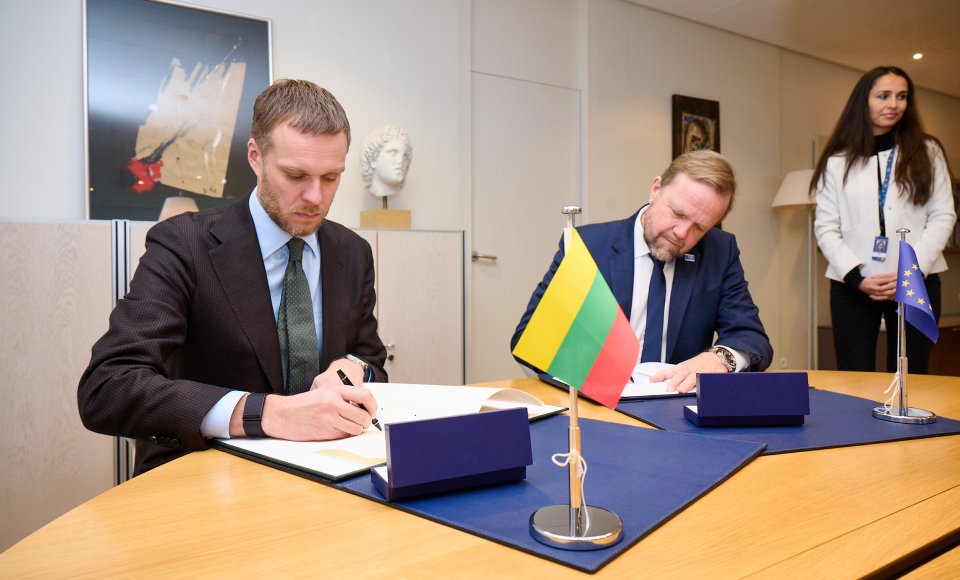 Landsbergis signed an agreement with the Council of Europe for the establishment of the Information Point for Belarusian people in Vilnius