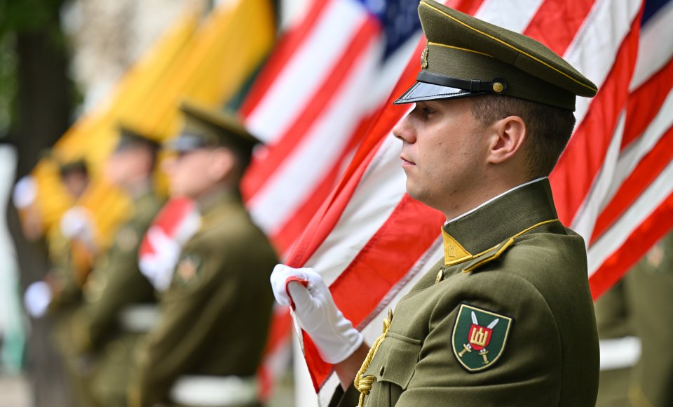 Symbol of unity between Lithuania and the United States: 85th anniversary of the Sumner Welles Declaration celebrated in Washington Square, Vilnius
