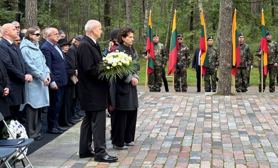 Viceministrė A. Plepytė pagerbė Lietuvos žydų genocido aukas