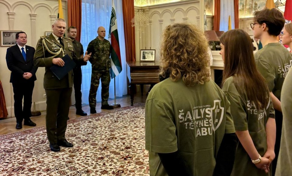 Pilietiškumo dieną Paryžiuje – naujų Lietuvos Šaulių Sąjungos narių priesaikos