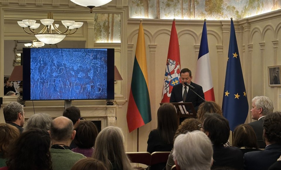 Lietuvos ambasadoje Paryžiuje – 73-iojo konvojaus deportuotųjų atminimo vakaras