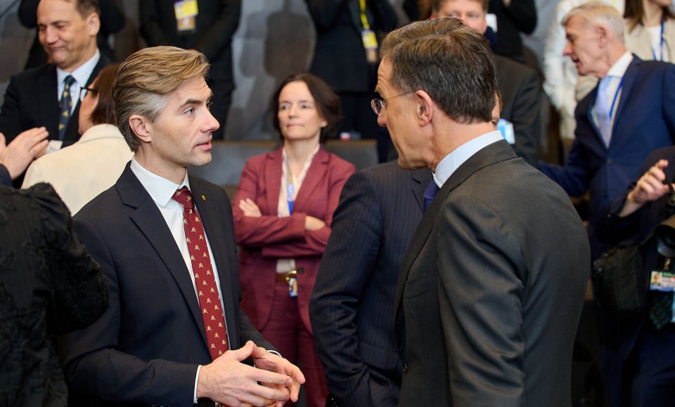 NATO užsienio reikalų ministrų susitikime K. Budrys kėlė atsako į Baltarusijos hibridines atakas klausimus