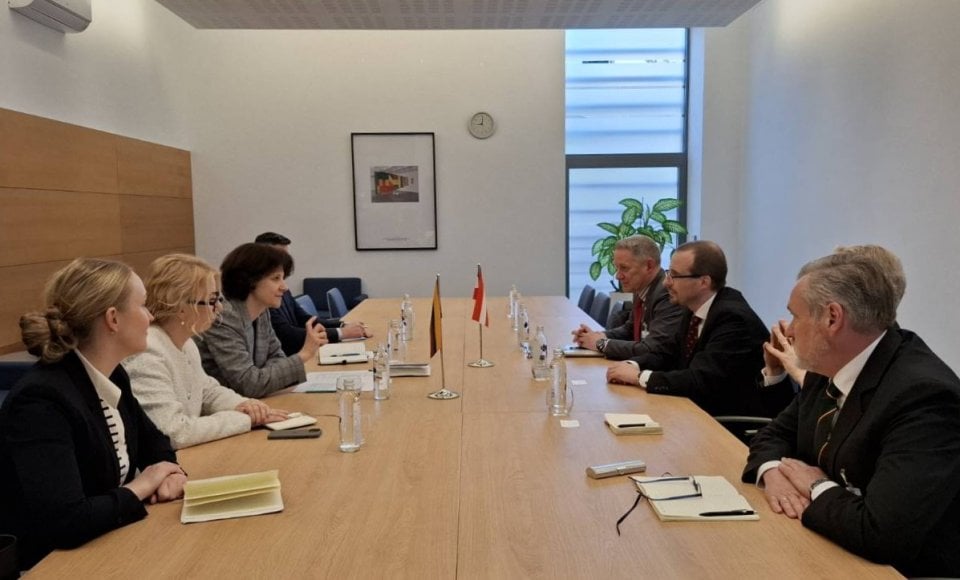 Viceministrė A. Plepytė su Austrijos gynybos ministerijos generaliniu sekretoriumi A. Kammelu...