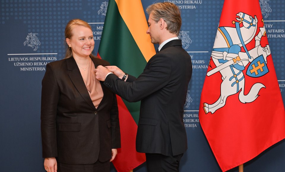 E. Žižiūnaitė-Allbaz apdovanota „Lietuvos diplomatijos žvaigžde“