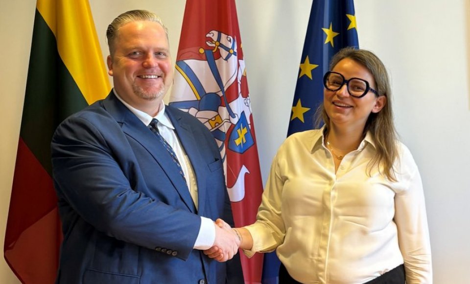 Užsienio reikalų viceministras Taurimas Valys susitiko su „Google“ vadovybės atstove Marta Poslad