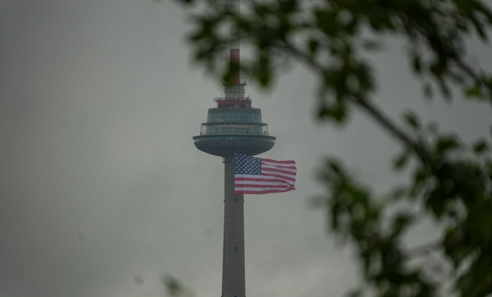 Vilnius marks the 250th Anniversary of U.S. Independence with Record-Breaking U.S. Flag Display
