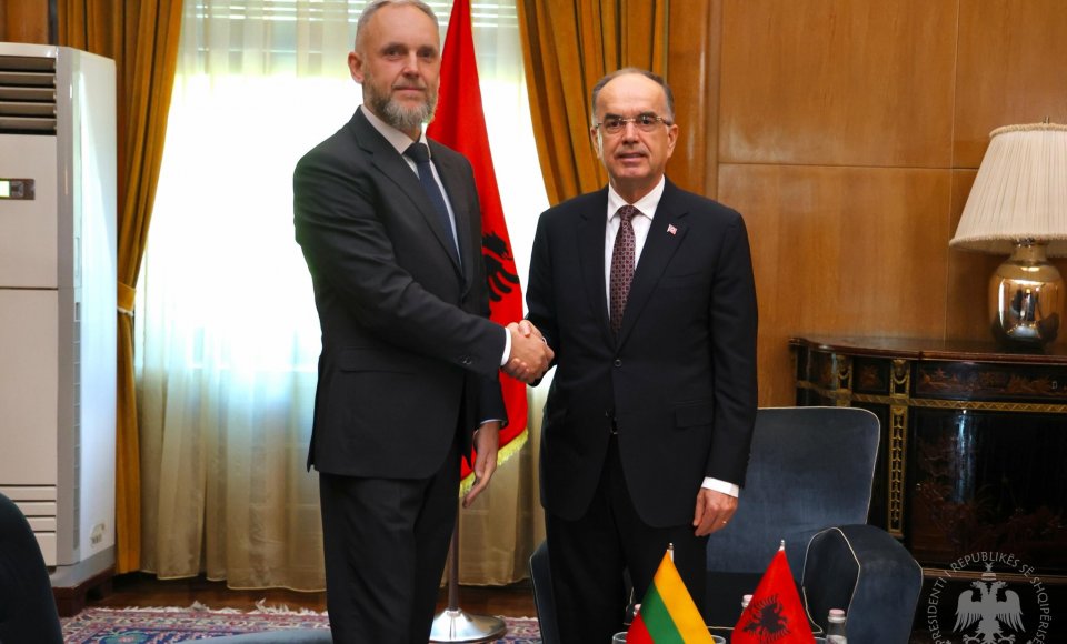 Ambassador Kalindra presents credentials to the President of Albania