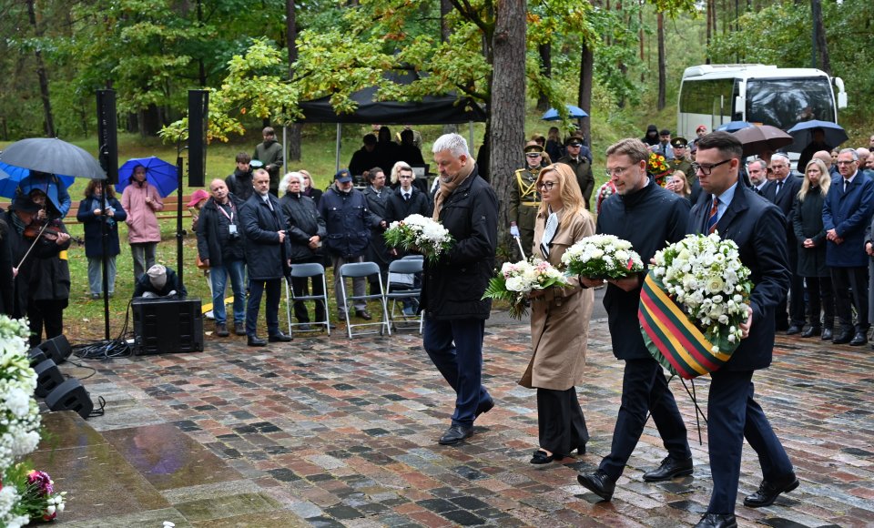 Paneriuose pagerbtas Lietuvos žydų genocido aukų atminimas