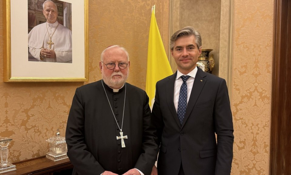 Budrys discusses return of Ukrainian children with Holy See representative