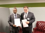 L.Linkevicius avec le ministre des Affaires étrangères des Comores El-Anrif Said Hassane