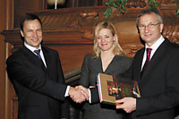 Vitaliy Antonov (left) with the ambassador to Ukraine, Algirdas Kumža, and his wife
