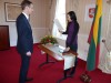 Ambasadoje Dubline iškilmingai prisiekia J. Ruzgene, priesaiką priima ambasadorius V. Purlys.